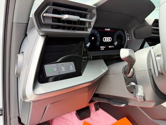 2022 Audi A3 Sportback 35 TFSI IV (8Y), белый, 1688000 рублей - вид 5