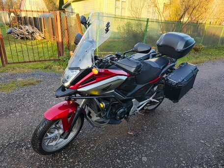 2017 Honda NC 750X, красный, 790000 рублей, вид 1