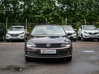 2015 Volkswagen Jetta VI Рестайлинг, коричневый, 1060000 рублей, вид 3