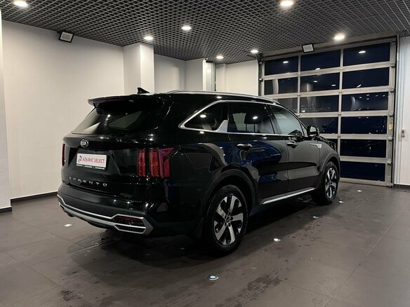 2021 Kia Sorento IV, чёрный - вид 2