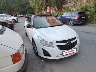 2014 Chevrolet Cruze I Рестайлинг, белый, 650000 рублей, вид 2