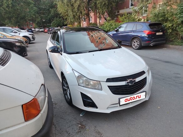 2014 Chevrolet Cruze I Рестайлинг, белый, 650000 рублей - вид 1