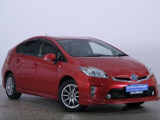 2013 Toyota Prius III Рестайлинг (XW30), красный, 1219000 рублей, вид 1