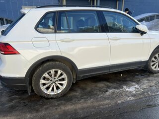 2022 Volkswagen Tiguan II Рестайлинг, белый, 2490000 рублей, вид 3