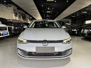 2022 Volkswagen Golf VIII, серый, 1650000 рублей, вид 2