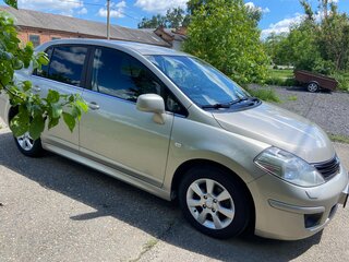 2012 Nissan Tiida I Рестайлинг, коричневый, 850000 рублей, вид 4