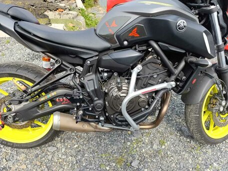 2018 Yamaha MT-07 (FZ-07), серый, 750000 рублей, вид 1