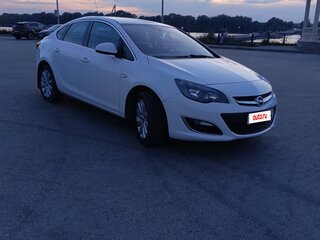 2014 Opel Astra J Рестайлинг, белый, 930000 рублей, вид 5