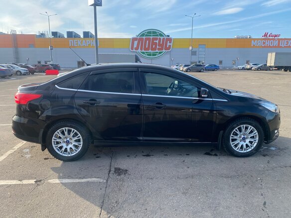 2016 Ford Focus III Рестайлинг, чёрный, 1099000 рублей - вид 5