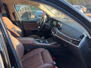 2022 BMW X7 40i I (G07), чёрный, 8500000 рублей, вид 3