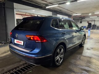 2020 Volkswagen Tiguan Allspace II, синий, 2900000 рублей, вид 3