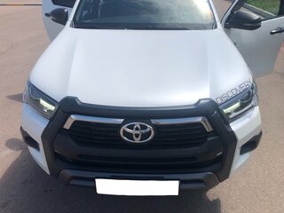 2020 Toyota Hilux VIII Рестайлинг 2, белый, 4985000 рублей, вид 2