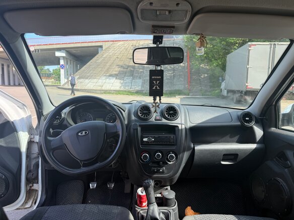 2014 Lada (ВАЗ) Granta I, белый, 520000 рублей - вид 9