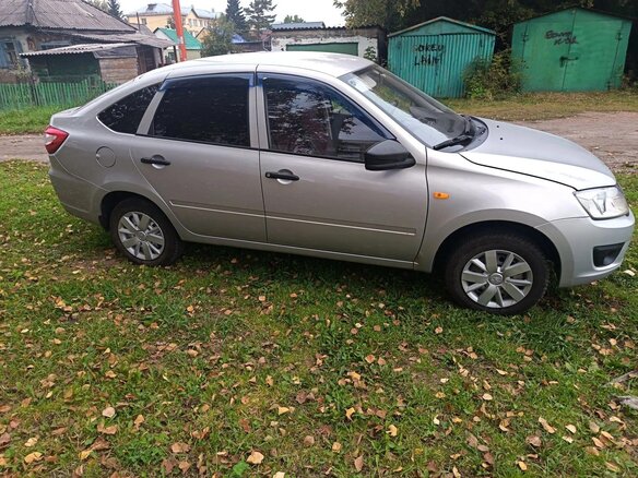 2014 Lada (ВАЗ) Granta I, серебристый, 390000 рублей - вид 1