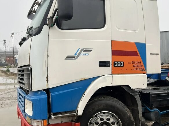1995 Volvo FH, белый, 1400000 рублей - вид 3