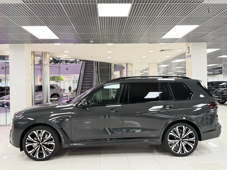 2026 BMW X7 40d I (G07) Рестайлинг, серый, 17999000 рублей, вид 5