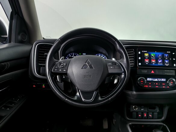 2018 Mitsubishi Outlander III Рестайлинг 2, серебристый, 1848000 рублей - вид 12