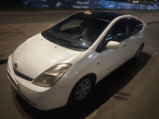 2005 Toyota Prius II (XW20), белый, 750000 рублей, вид 1