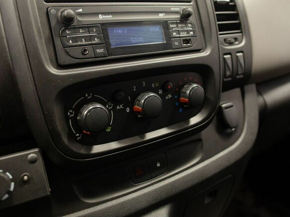 2015 Renault Trafic III, серебристый, 1895000 рублей - вид 26