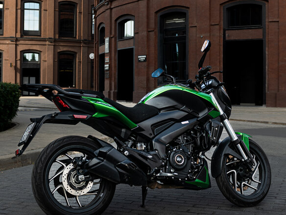 2021 Bajaj Dominar 400, зелёный, 310000 рублей - вид 5