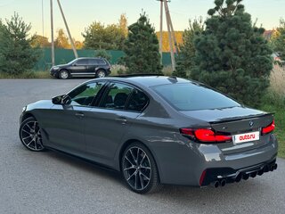 2021 BMW 5 серии 540i xDrive VII (G30/G31/G38) Рестайлинг, серый, 4200000 рублей, вид 4