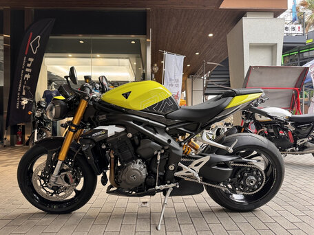 2025 Triumph Speed Triple, жёлтый, 2050000 рублей, вид 2
