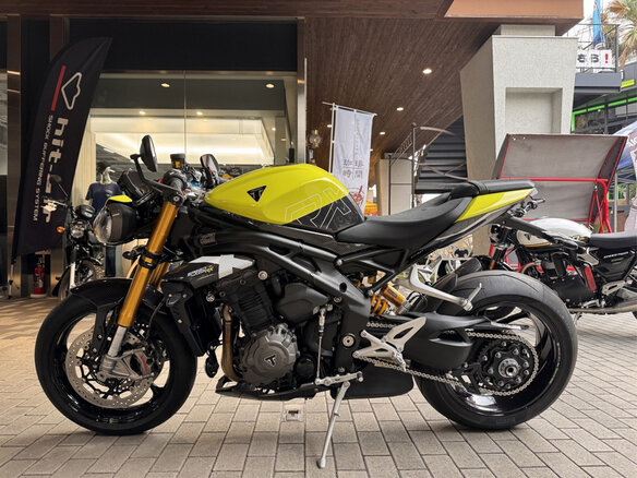 2025 Triumph Speed Triple, жёлтый, 2050000 рублей - вид 1