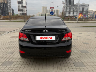 2013 Hyundai Solaris I, чёрный, 890000 рублей, вид 5