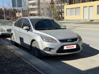 2010 Ford Focus II Рестайлинг, серебристый, 750000 рублей, вид 4