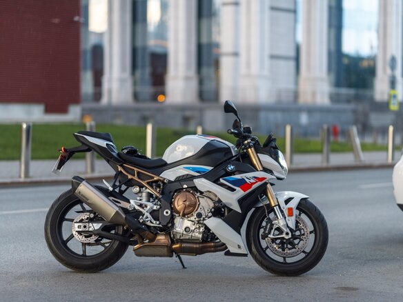 2022 BMW S 1000 R, белый, 1549000 рублей