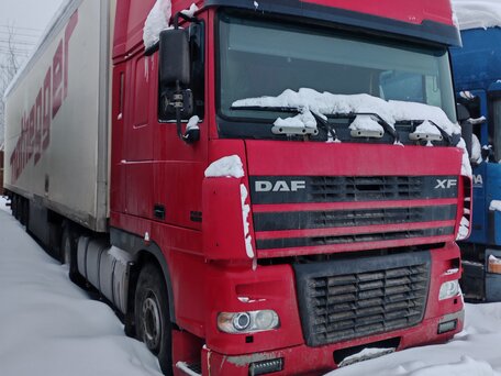 2005 DAF XF 95, красный, 1800000 рублей, вид 4