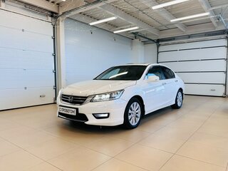 2013 Honda Accord IX, белый, 1899000 рублей, вид 2
