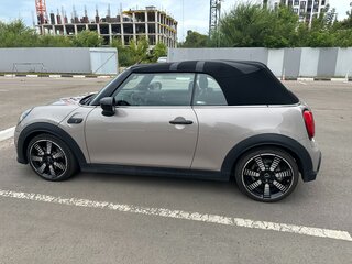 2023 Mini Cabrio Cooper S III Рестайлинг 2, серый, 5000000 рублей, вид 3
