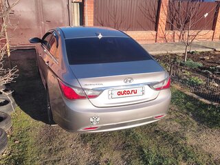 2011 Hyundai Sonata VI (YF), серый, 1100000 рублей, вид 4