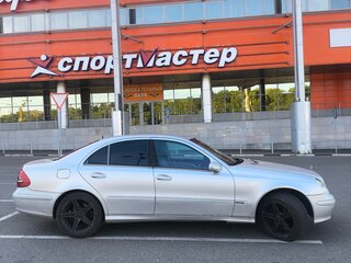 2002 Mercedes-Benz E-Класс 220 III (W211, S211), серый, 665000 рублей, вид 4