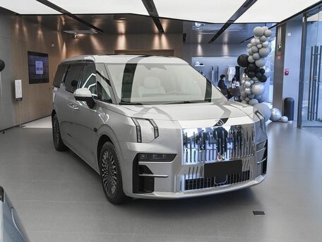 2026 Zeekr 009 140 kWh I Рестайлинг, серебристый, 12150000 рублей, вид 2