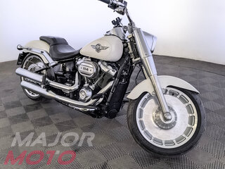 2018 Harley-Davidson Fat Boy, белый, 1955000 рублей, вид 2
