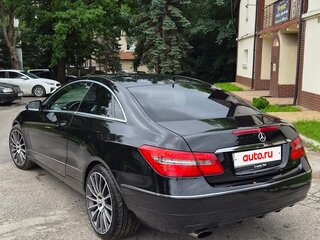 2010 Mercedes-Benz E-Класс 250 5G-Tronic IV (W212, S212, C207), чёрный, 1750000 рублей, вид 3