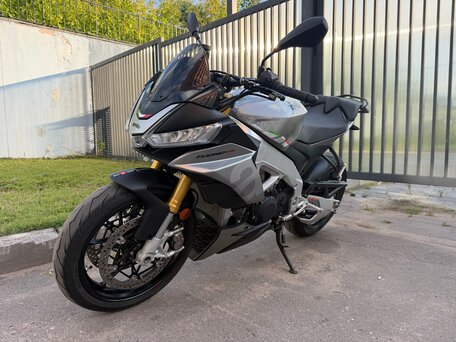 2022 Aprilia Tuono V4, серый, 1299000 рублей, вид 3