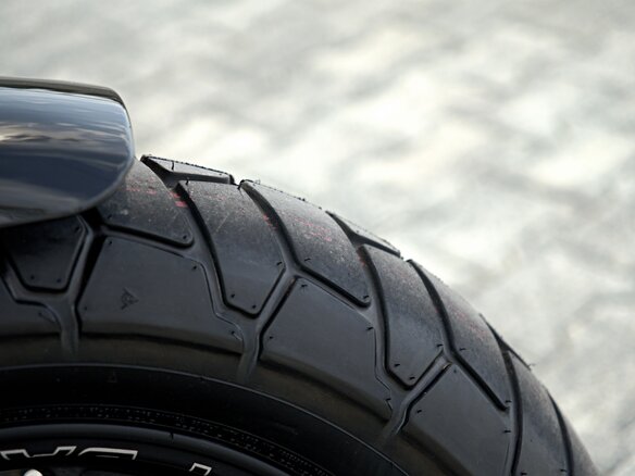 2024 Harley-Davidson Fat Bob, серый, 2100000 рублей - вид 24