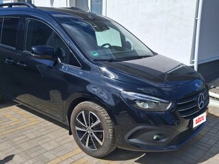 2022 Mercedes-Benz T-Класс 180 d, чёрный, 2400000 рублей, вид 1