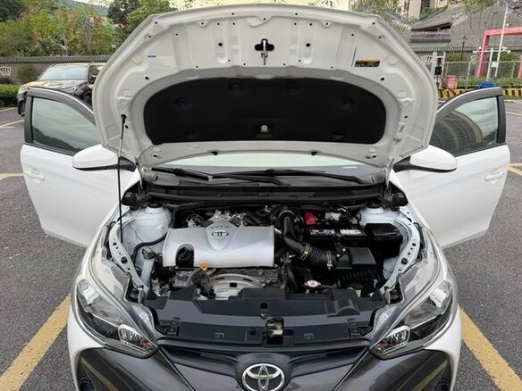 2021 Toyota Yaris L XP150 Рестайлинг, белый - вид 18