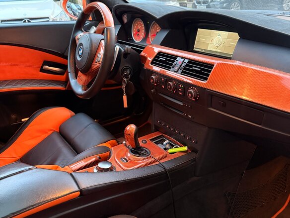 2005 BMW M5 IV (E60/E61), оранжевый, 4000000 рублей - вид 24