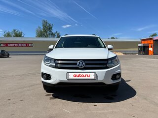 2016 Volkswagen Tiguan I Рестайлинг, белый, 1670000 рублей, вид 1
