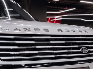2025 Land Rover Range Rover P615 MHEV Long V, серый, 24500000 рублей, вид 3
