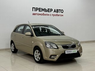 2010 Kia Rio II Рестайлинг, бежевый, 390000 рублей, вид 3