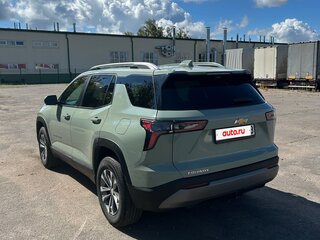 2024 Chevrolet Equinox IV, зелёный, 2100000 рублей, вид 5