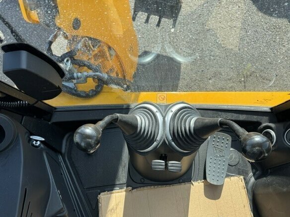 2026 JCB 4CX, жёлтый, 17990000 рублей - вид 16