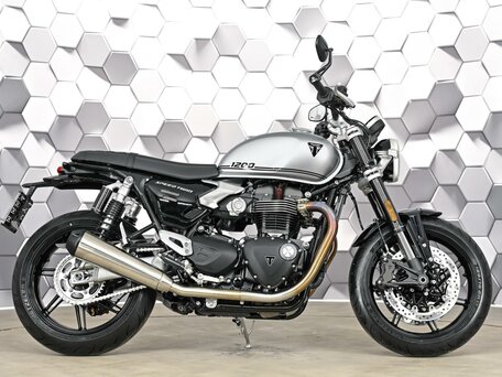 2025 Triumph Speed Twin, серебристый, 1599000 рублей, вид 3
