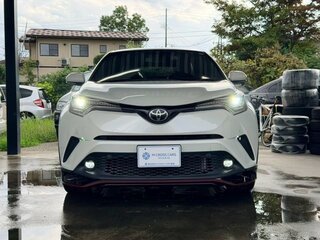 2019 Toyota C-HR I, белый, 1400000 рублей, вид 3